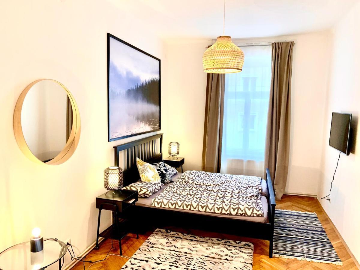 Urban City Retreat - By Nahuen Suites Graz Luaran gambar