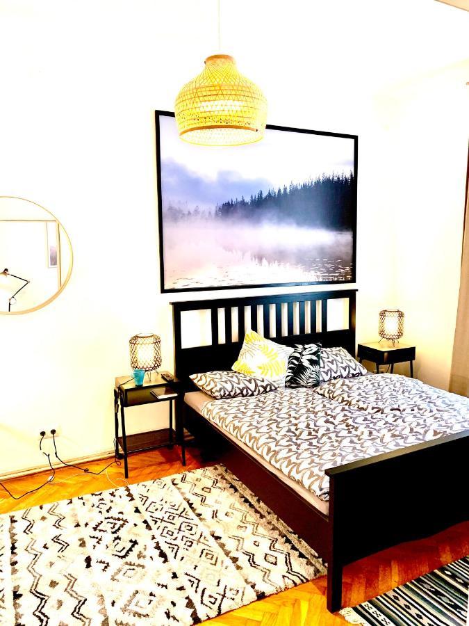 Urban City Retreat - By Nahuen Suites Graz Luaran gambar